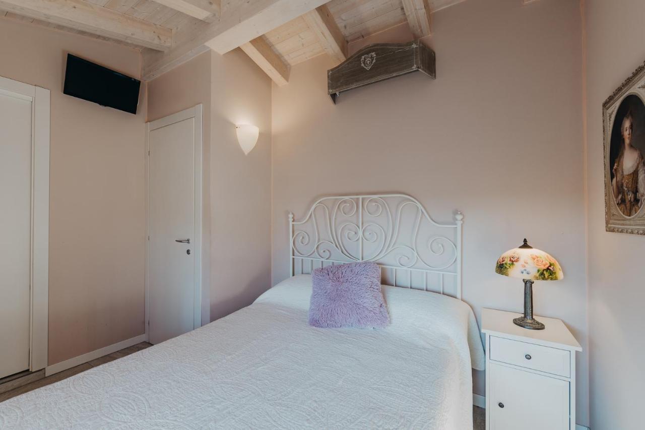 Hotel Le Due Dame Manerba del Garda Esterno foto